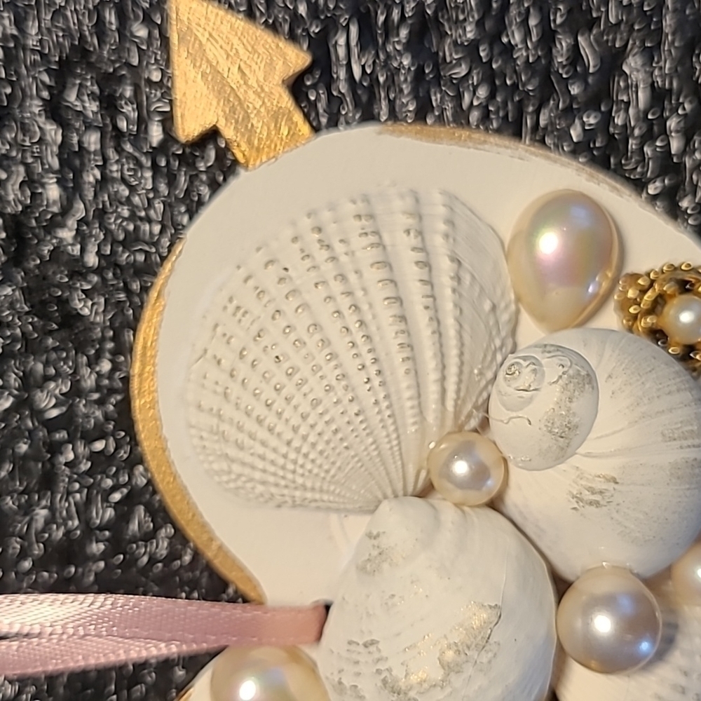 Wood HEART SHELL & JEWELS ORNAMENT (Handcrafted) - Picture 2 of 6